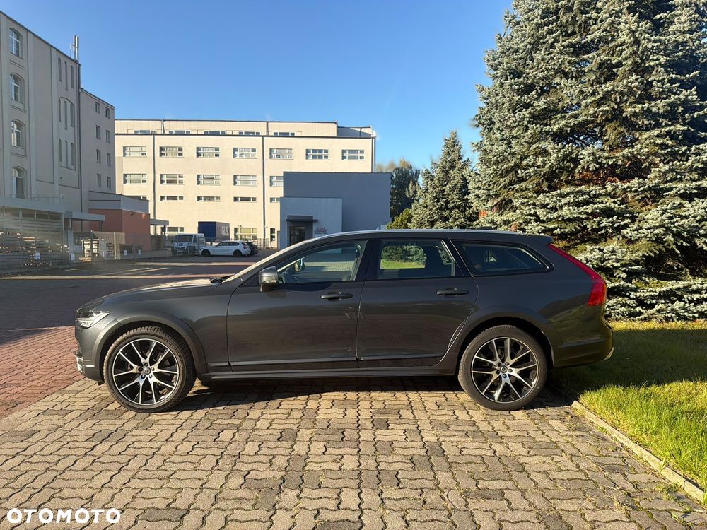 Volvo V90 Cross Country 2019 photo 4
