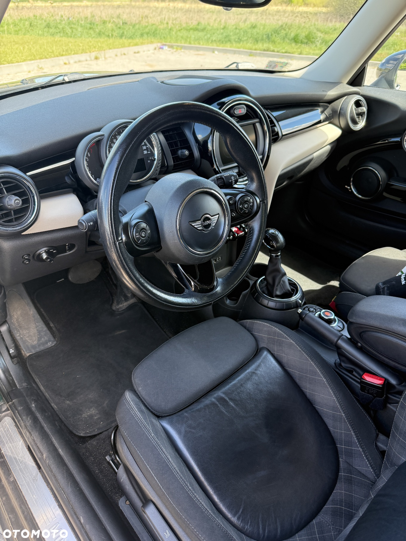 MINI Cooper Standard - 19