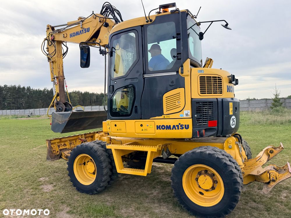 Komatsu 4x4x4 ramię łamane Koparka kołowa KOMATSU  PW98MR-8 10ton 4x4x4 ośki skrętne Ramię 3x łamane BEZ DPF i ADBLUE 4 cyl dodatkowe wyjścia hydr Pług Podpory 2012 szybka zwinna Prosto z importu 1 właściciel Cat TEREX Liebherr Wacker Pw 98 Mr 8 11 - 5