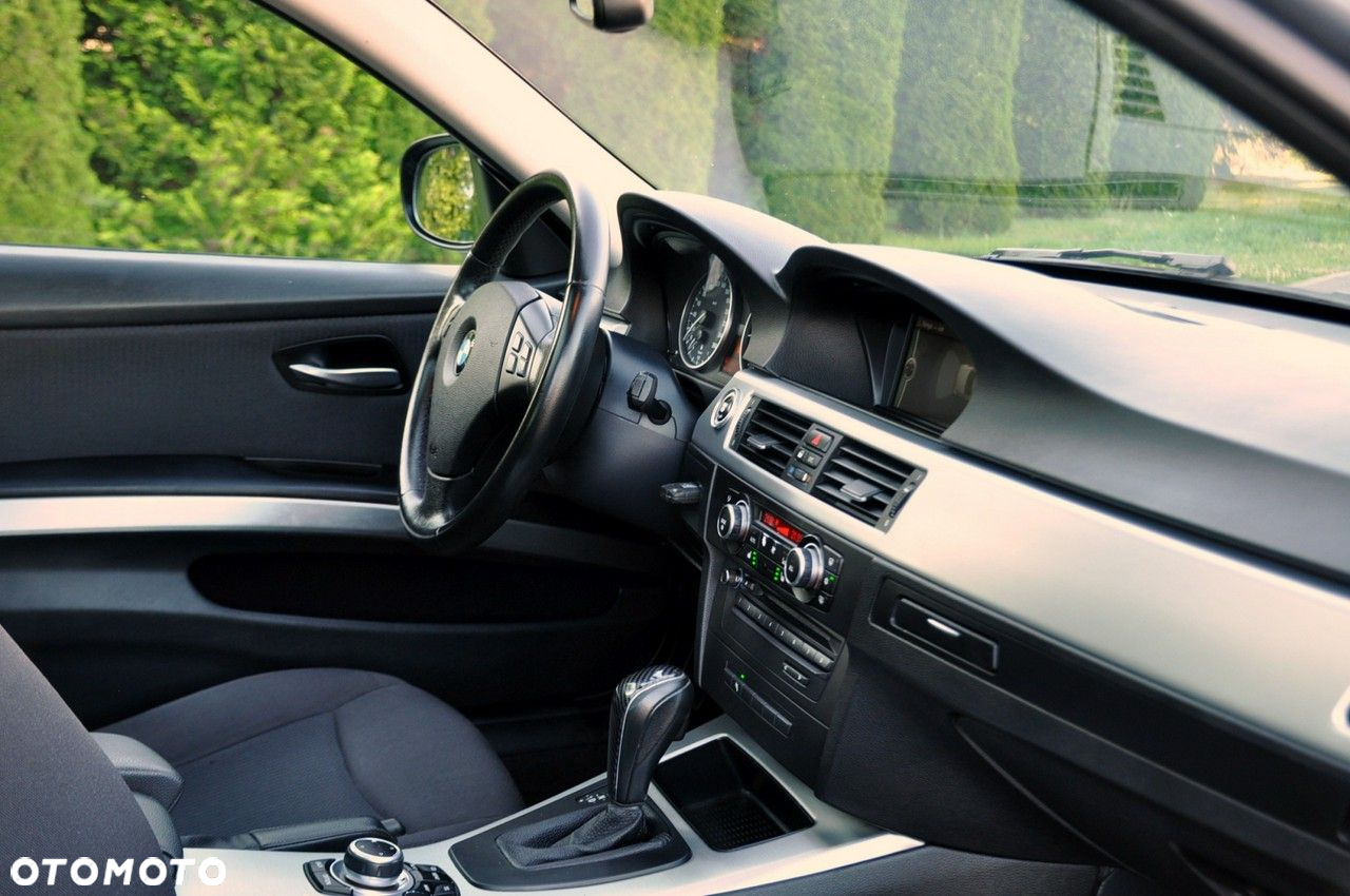 BMW Seria 3 - 18