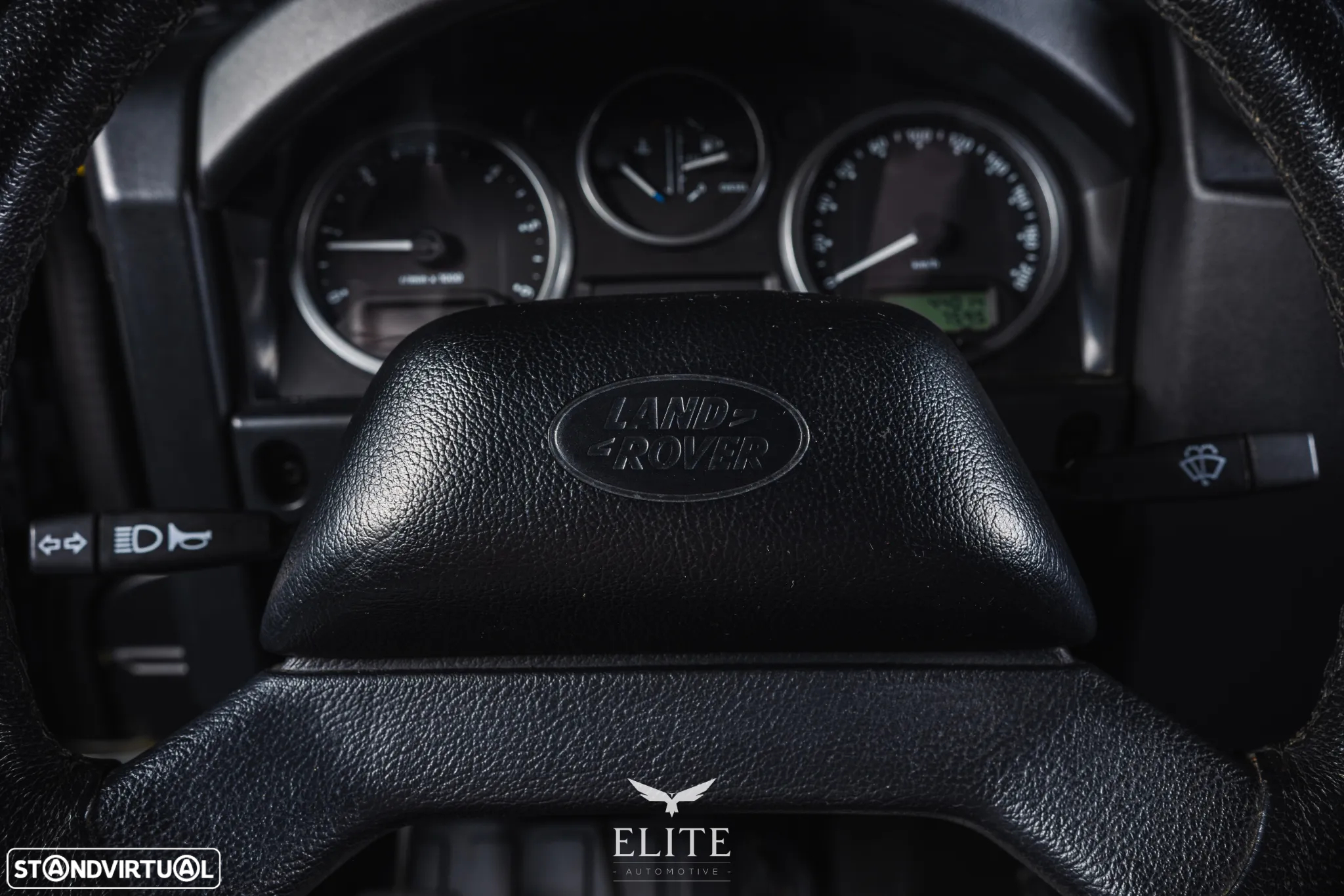 Land Rover Defender 90 SW 2.2 CRD SE - 29