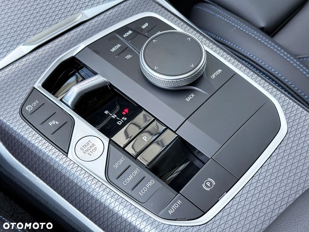 BMW Seria 3 320d xDrive M Sport - 26