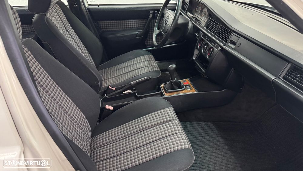 Mercedes-Benz A 190 - 24