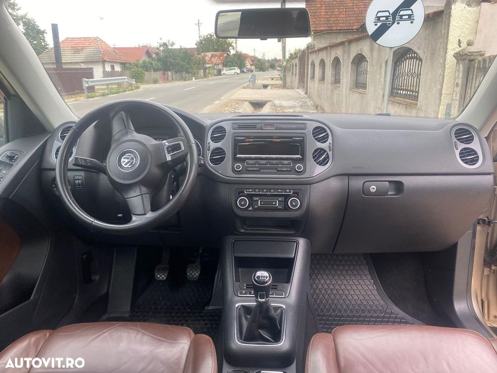 Volkswagen Tiguan - 2