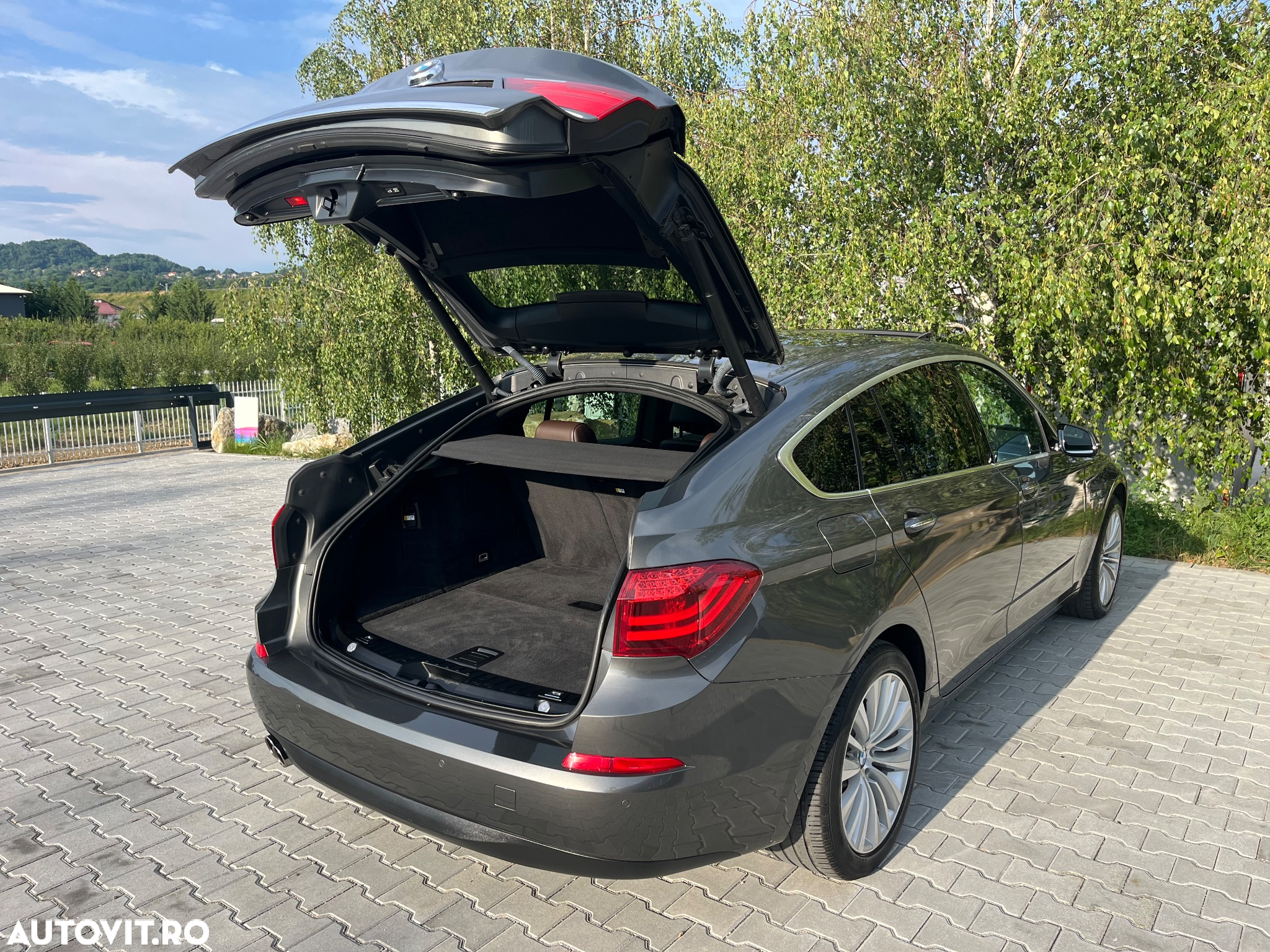 BMW Seria 5 520d Aut. Luxury Line - 17