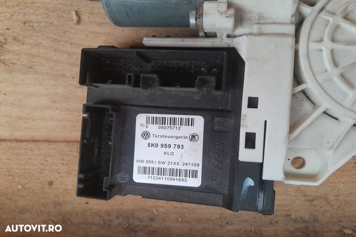 Motoras macara geam fata dreapta 5N0959701D / 5K0959793 5N0959701D / - 3