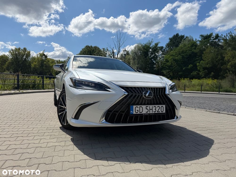 Lexus ES 300h Prestige - 1