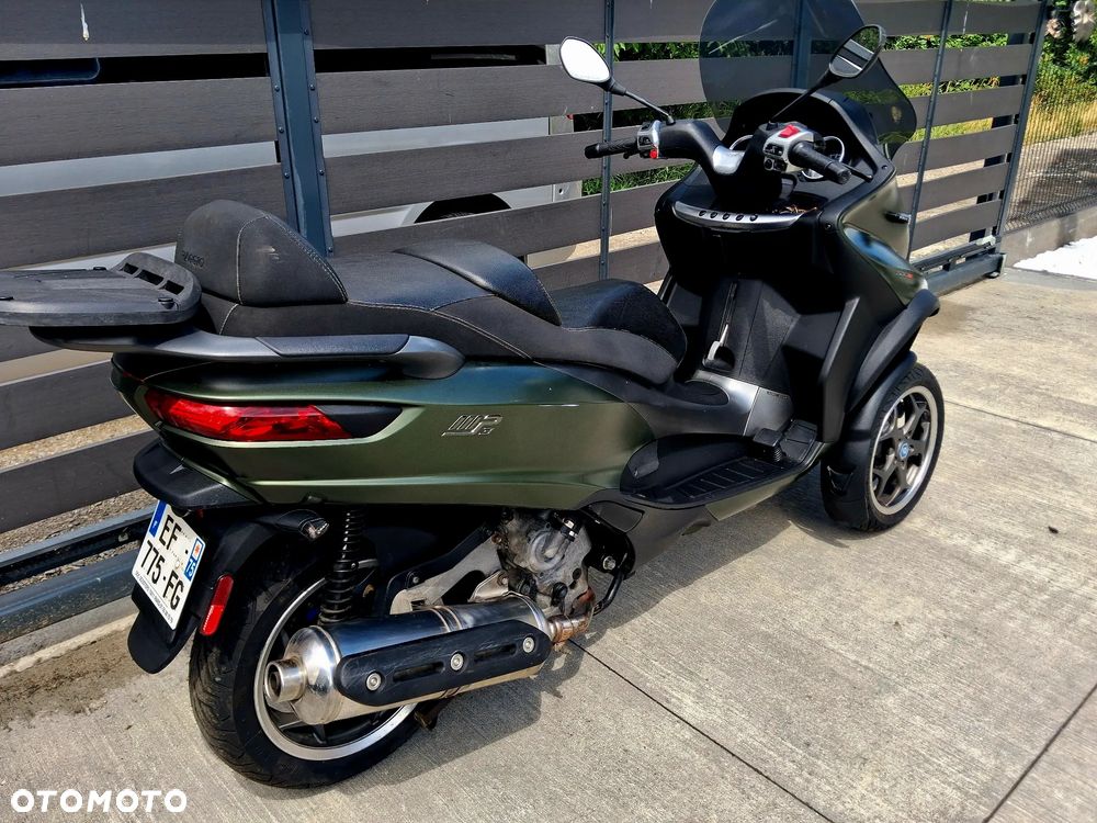 Piaggio MP-3 - 13