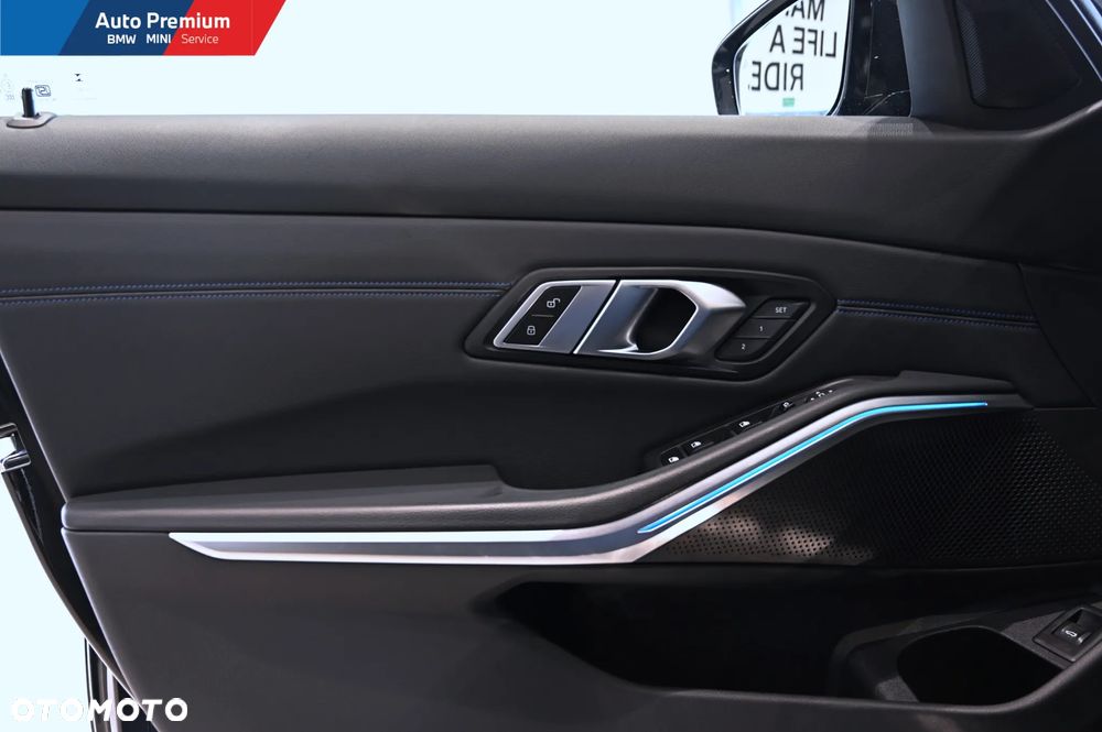 BMW Seria 3 320d xDrive - 9