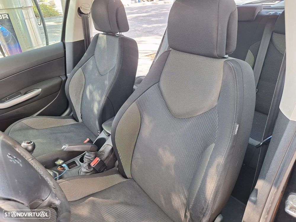 Peugeot 308 - 11