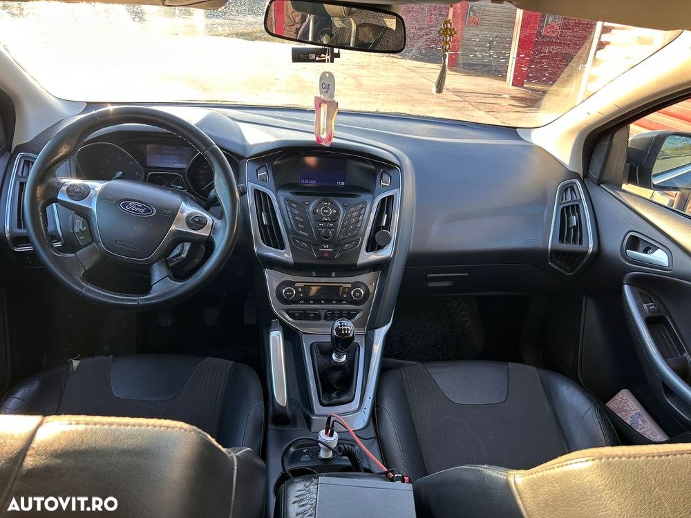 Ford Focus 1.6 TDCI DPF Titanium - 2