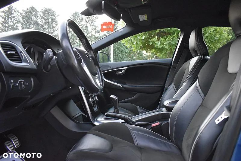 Volvo V40 D3 Drive-E SCR R-Design Momentum - 10