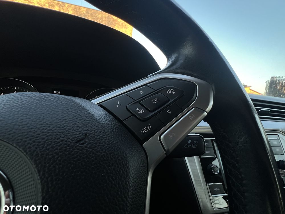 Volkswagen Passat 1.5 TSI EVO Essence - 23