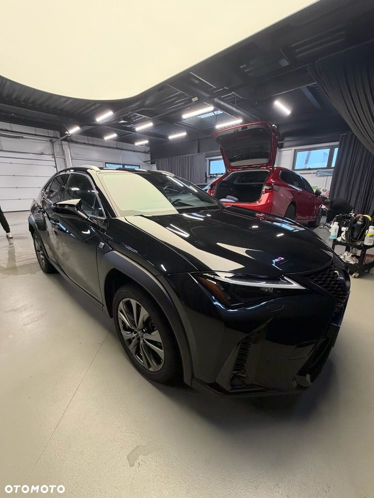 Lexus UX 250h F Sport 2WD - 11