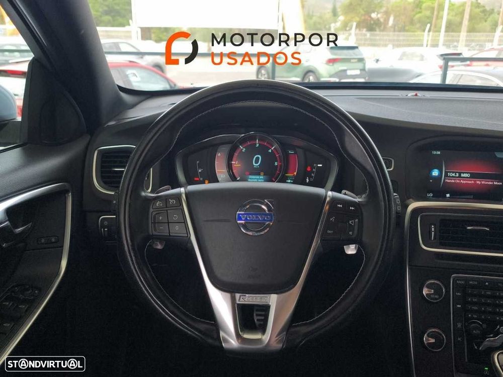 Volvo V60 2.0 D4 R-Design Geartronic - 15