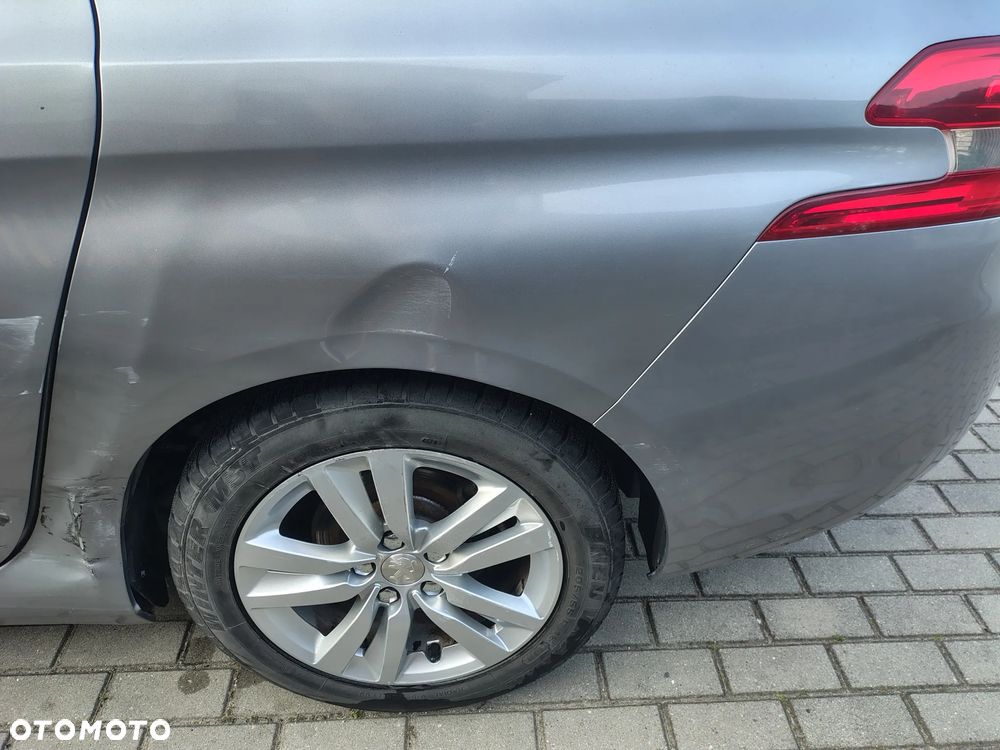 Peugeot 308 - 23