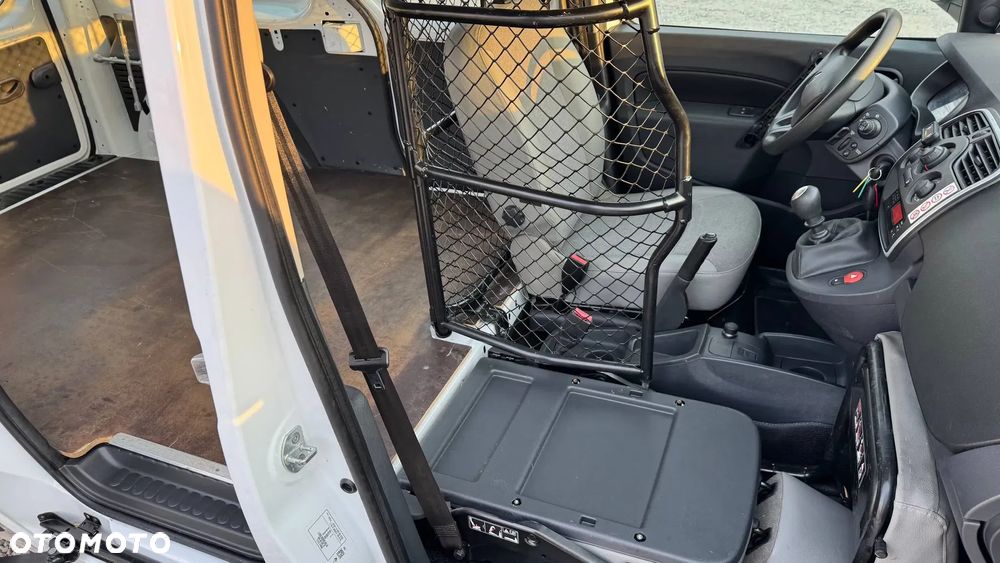 Renault Kangoo Maxi 2-osobowy - 12