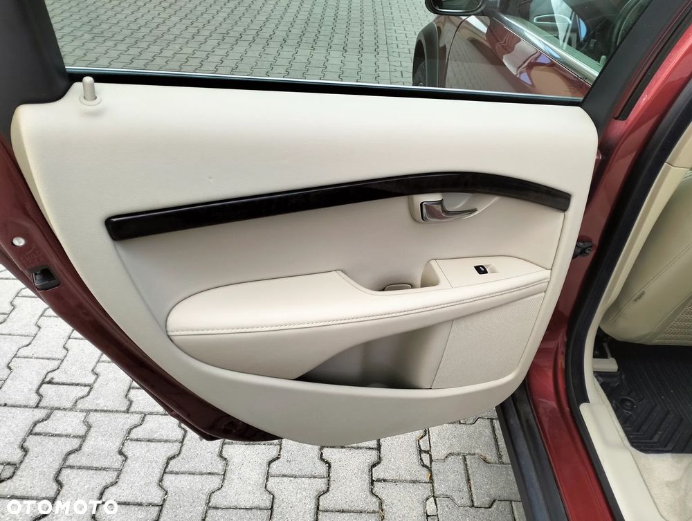 Volvo XC 70 3.2 AWD Momentum - 16