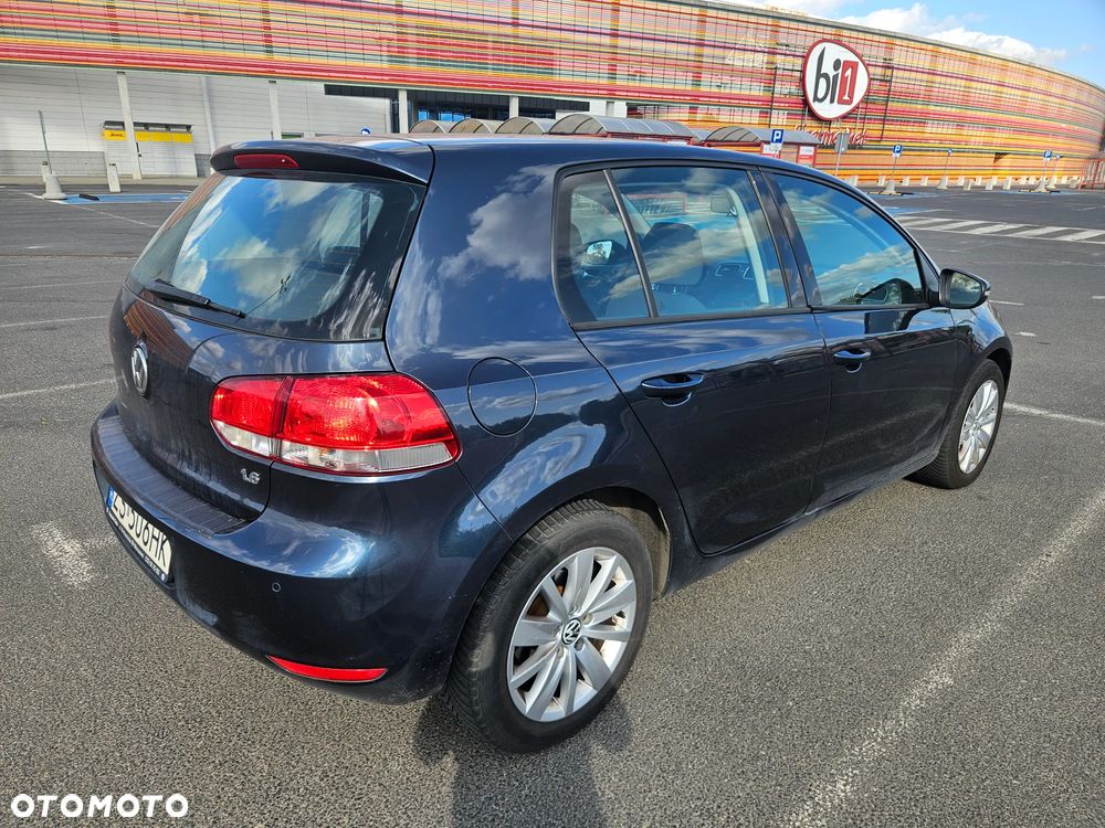 Volkswagen Golf 1.6 Comfortline - 4