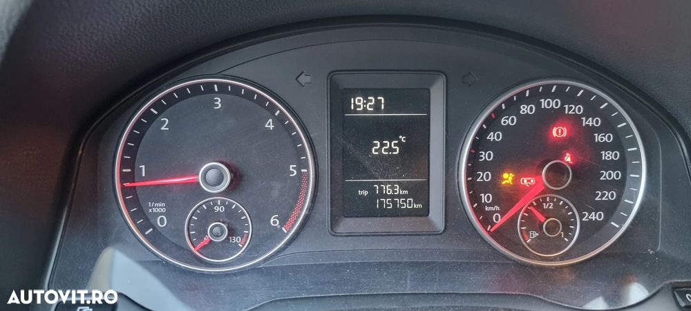 Volkswagen Jetta - 8