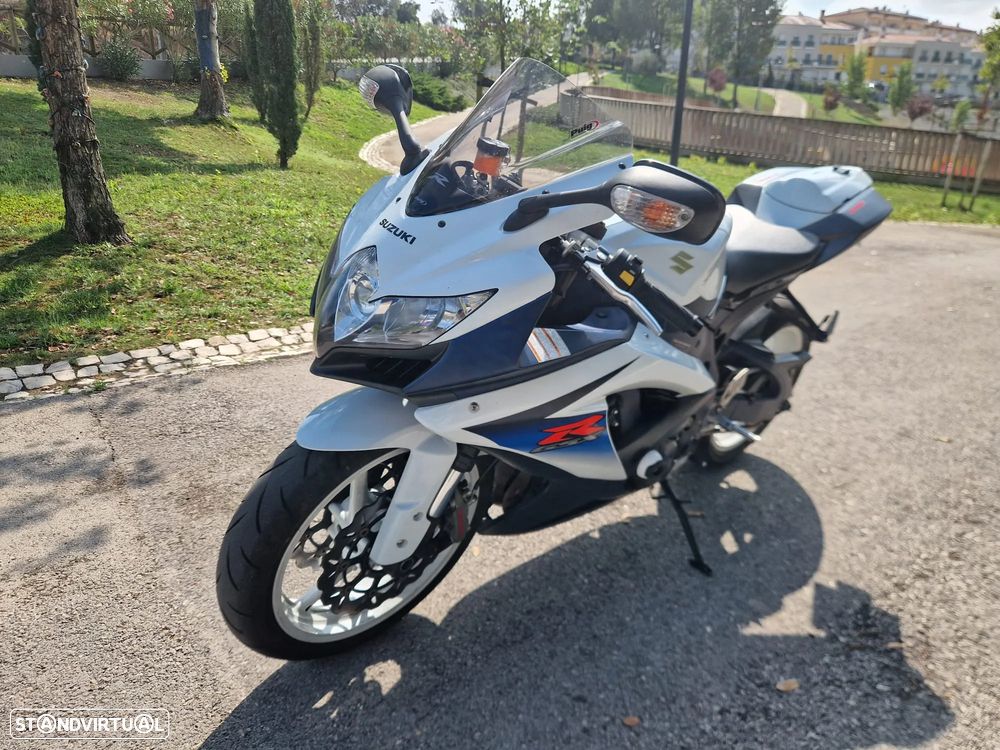 Suzuki GSX-R - 13