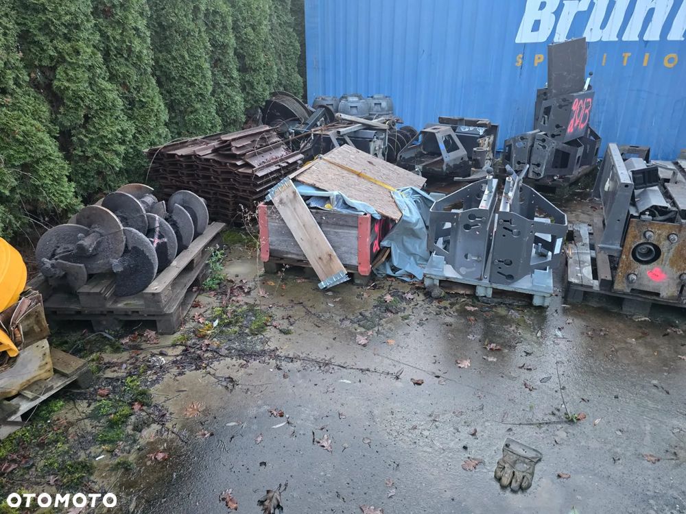 Volvo ABG 7820C - 17