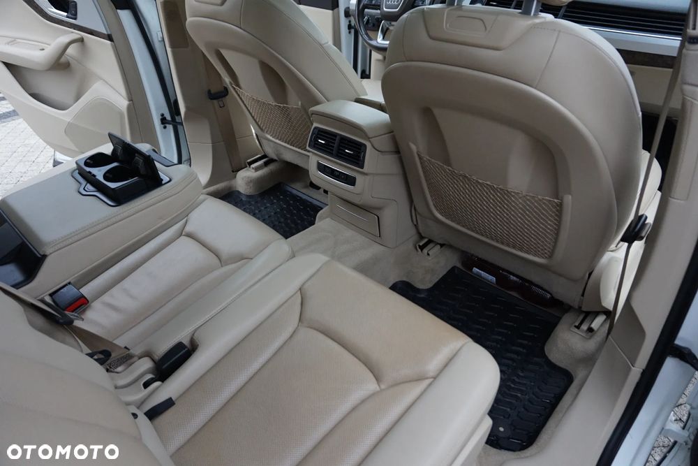Audi Q7 - 32