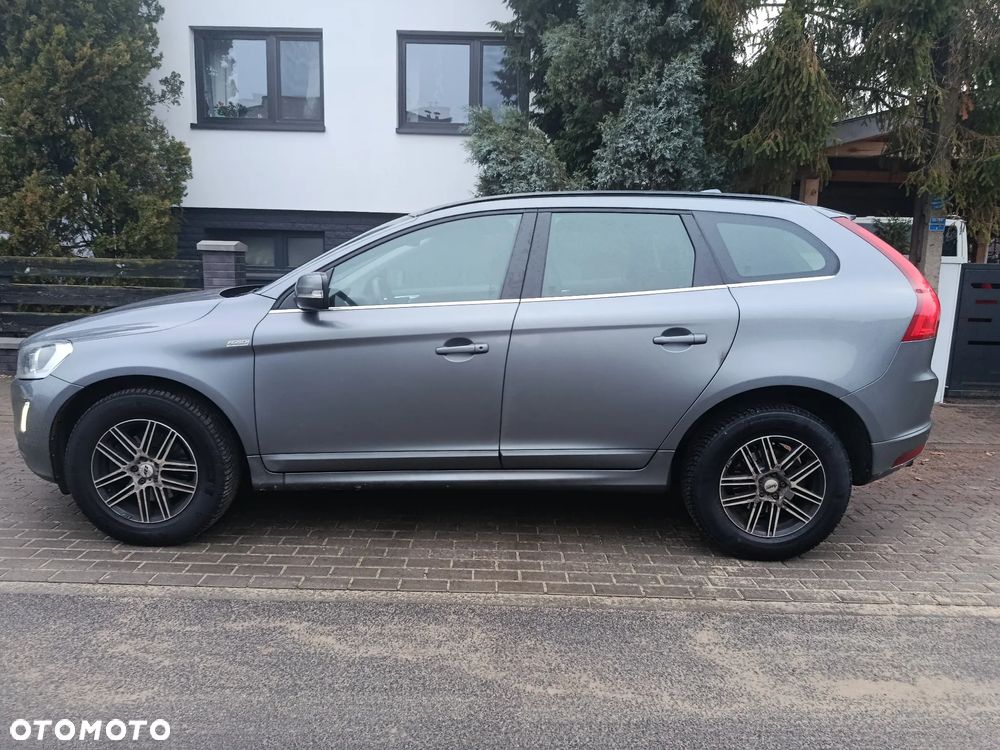 Volvo XC 60 D3 Geartronic Momentum - 27