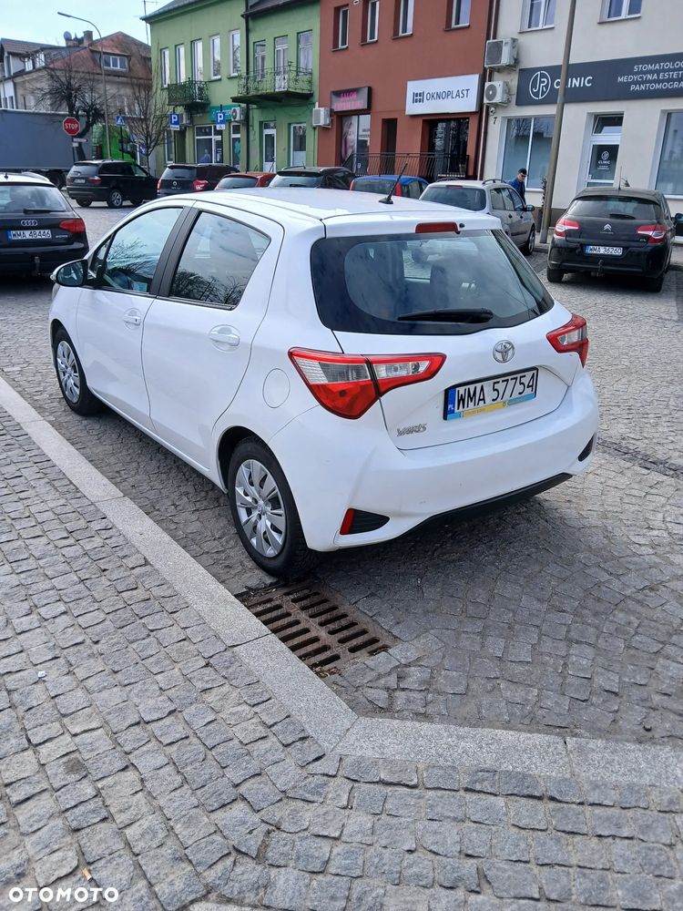 Toyota Yaris 1.0 Premium - 2