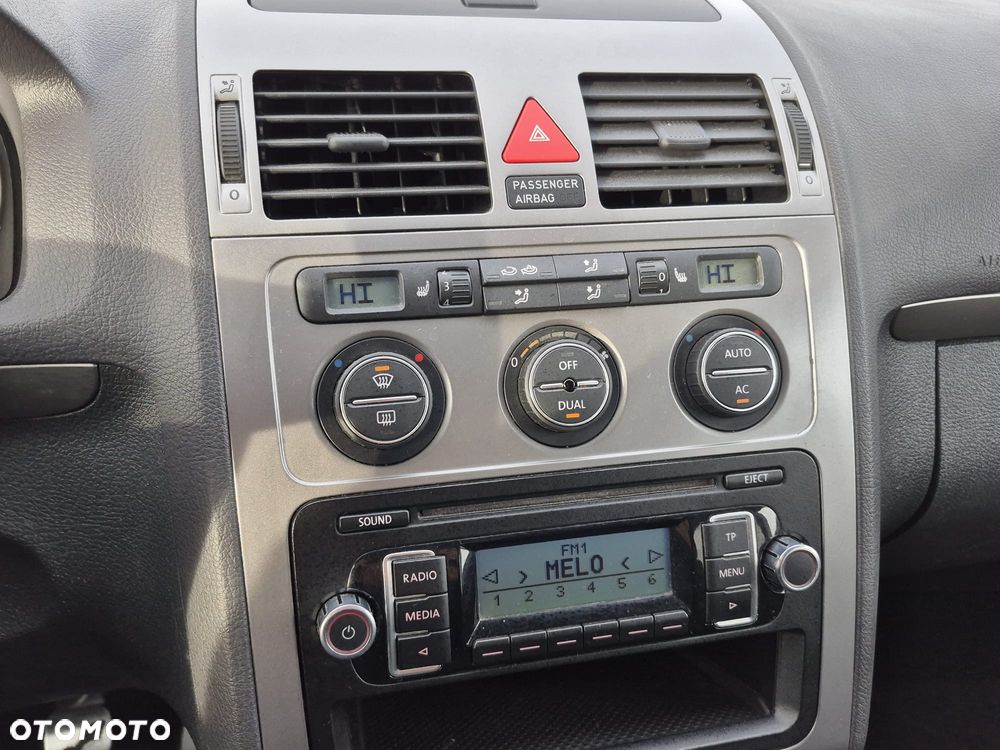 Volkswagen Touran 1.4 TSI R-Line Edition - 10