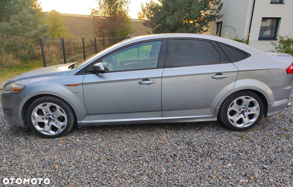 Ford Mondeo 2.5 Titanium - 1