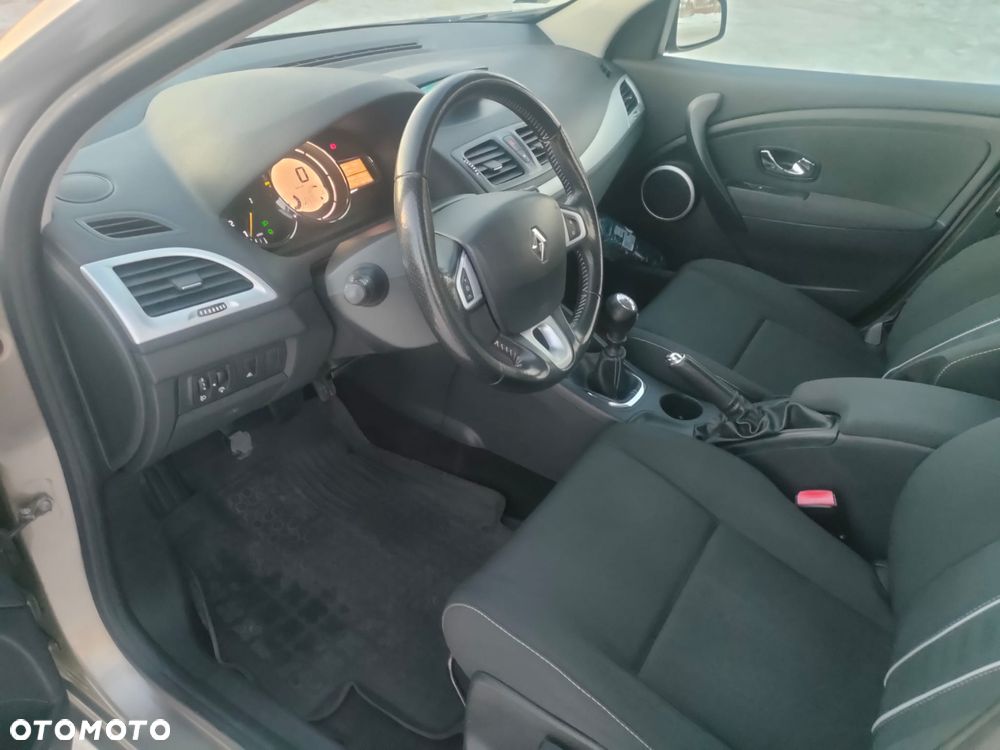Renault Megane 1.5 dCi Dynamique - 8