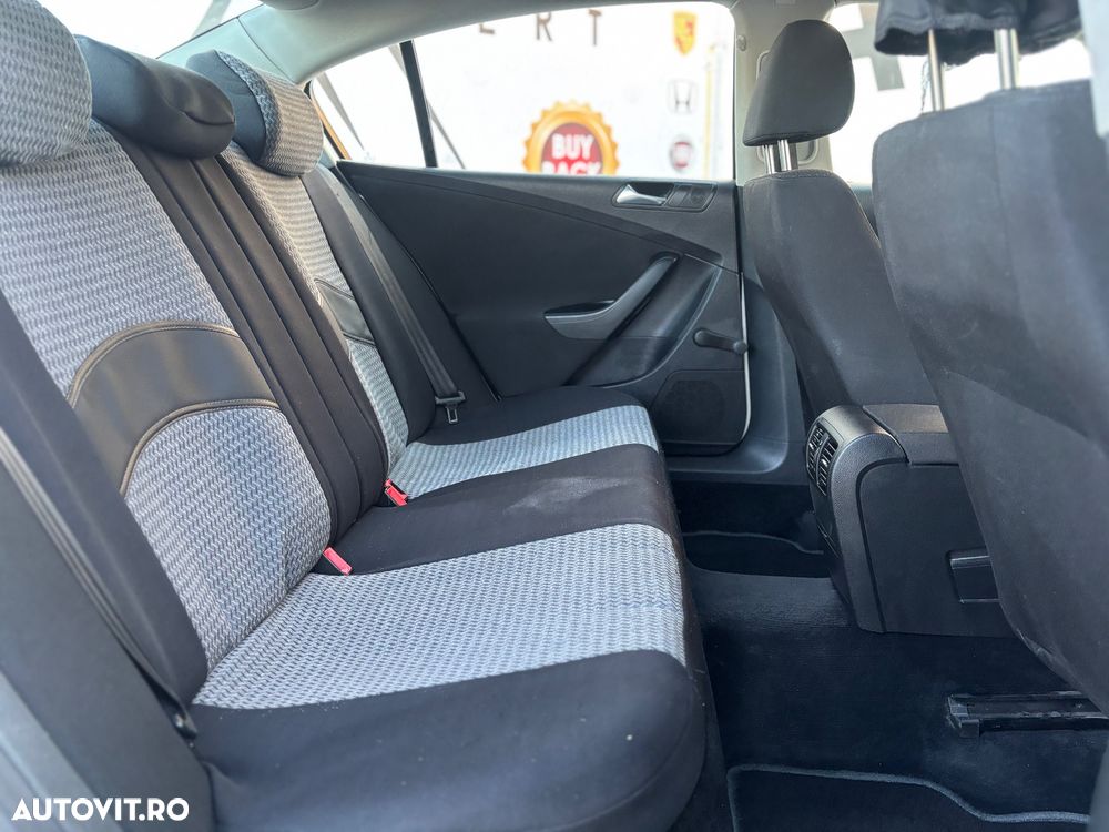 Volkswagen Passat 1.9 TDI Comfortline - 8