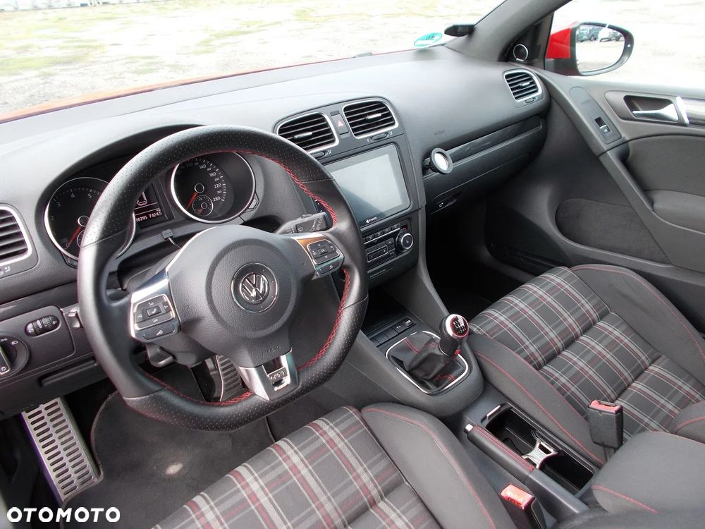 Volkswagen Golf 2.0 GTI - 18