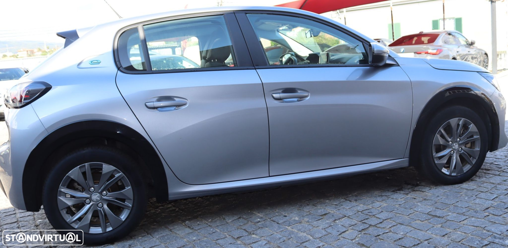 Peugeot e-208 - 9