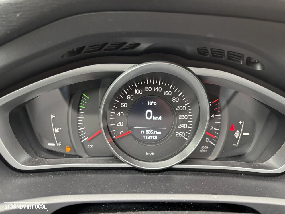 Volvo V40 2.0 D2 Kinetic - 4