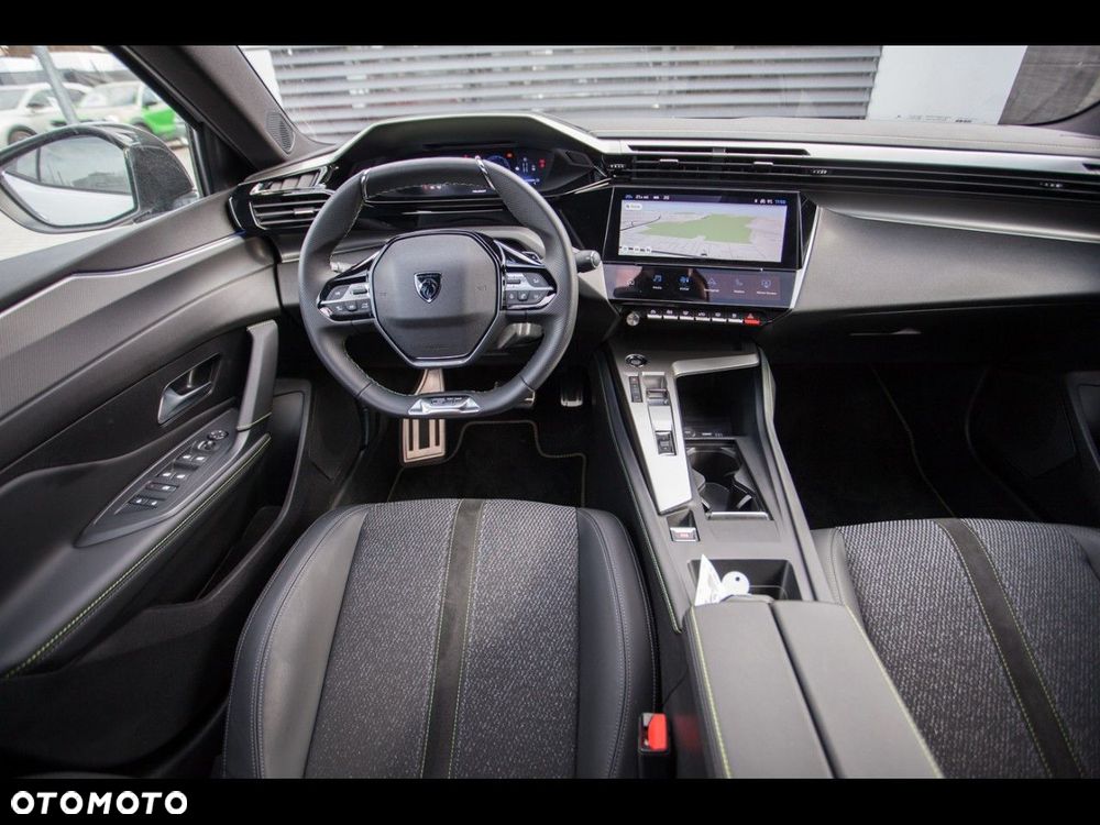 Peugeot 408 - 40