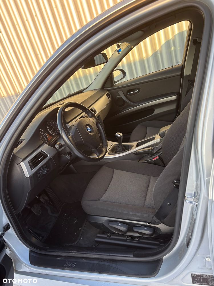 BMW Seria 3 - 10