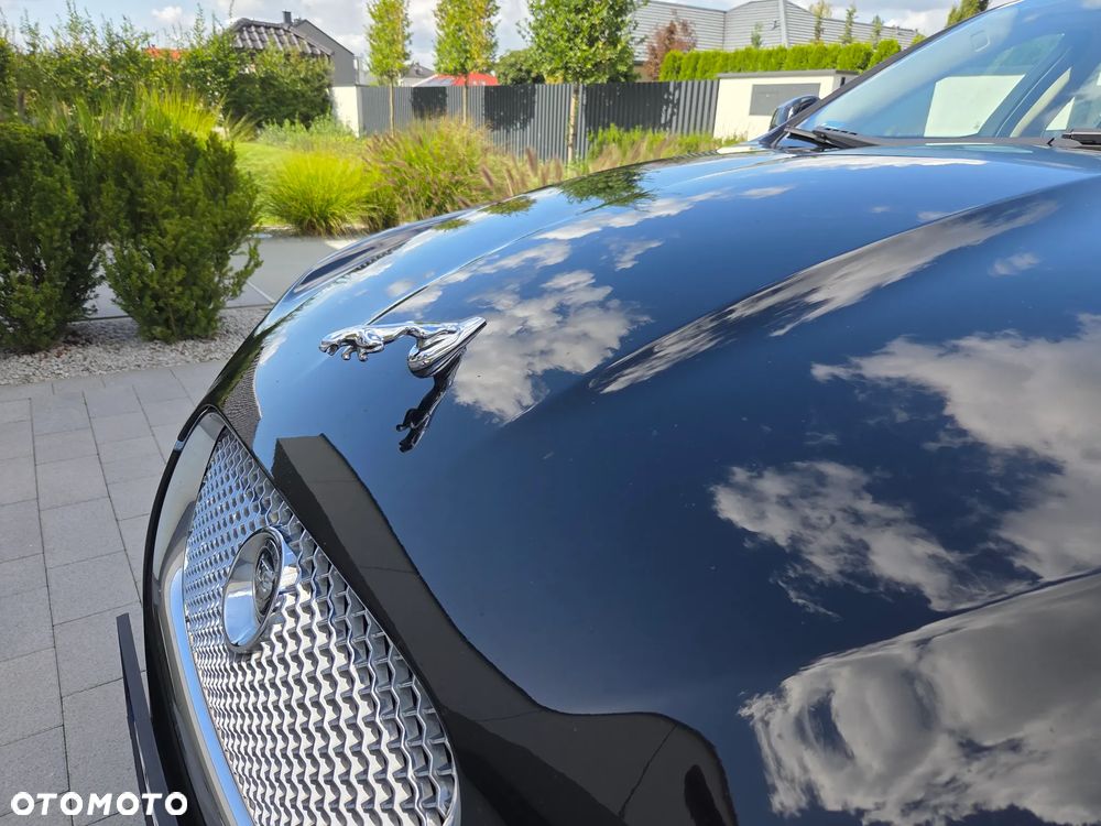 Jaguar XF 4.2 Super V8 - 3