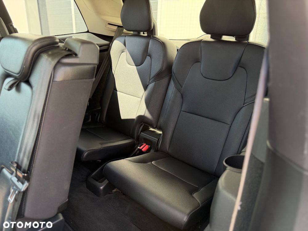 Volvo XC 90 - 11
