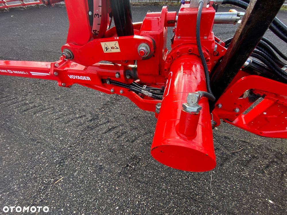 Gregoire Besson VOYAGER S70 - 3