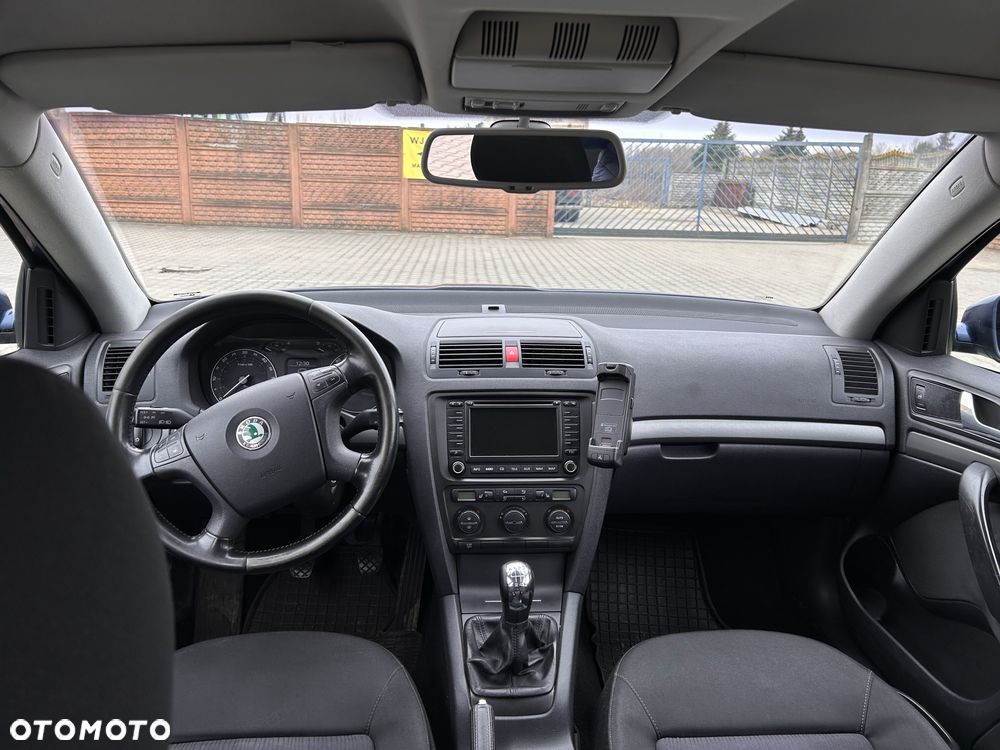 Skoda Octavia 2.0 TDI DPF Elegance - 17