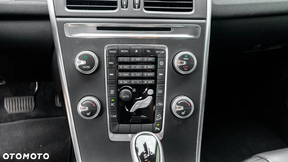 Volvo XC 60 D4 AWD Summum - 24