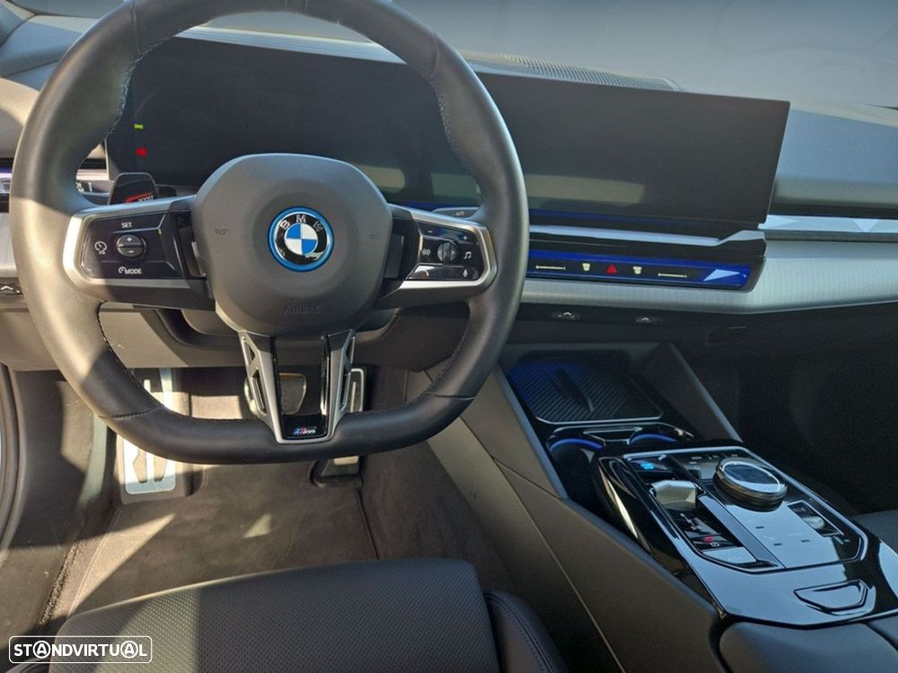 BMW i5 eDrive40 Pack Desportivo M - 13