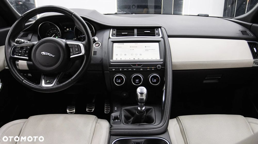 Jaguar E-Pace 2.0 i4D FWD R-Dynamic S - 16