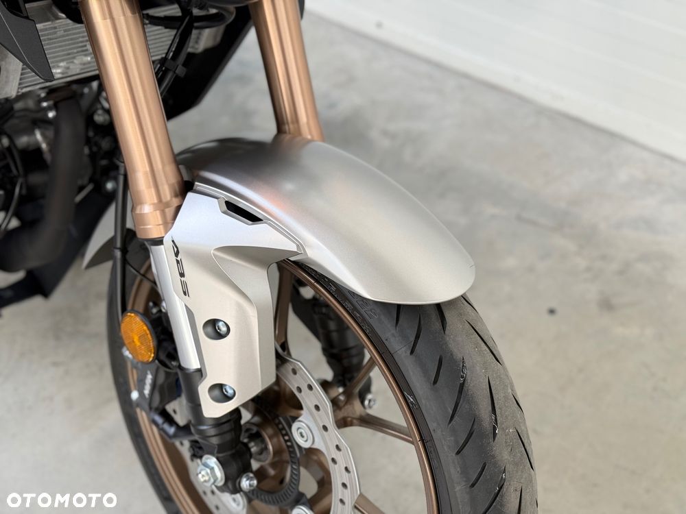 Honda CB - 9