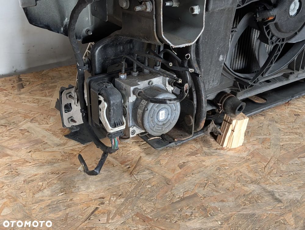 PAS PRZEDNI PEUGEOT 208 1.4 VTI - 5