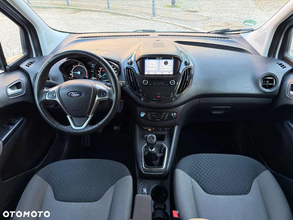 Ford Tourneo Courier 1.5 TDCi S&S Titanium - 24