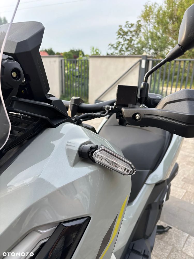 Honda ADV350 - 5