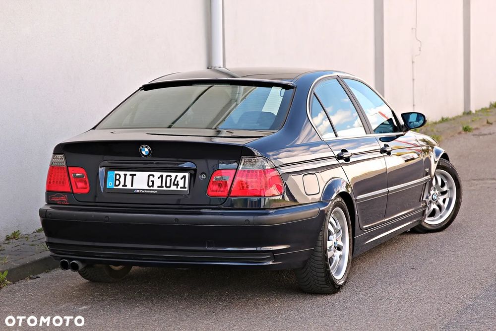 BMW Seria 3 320i - 14